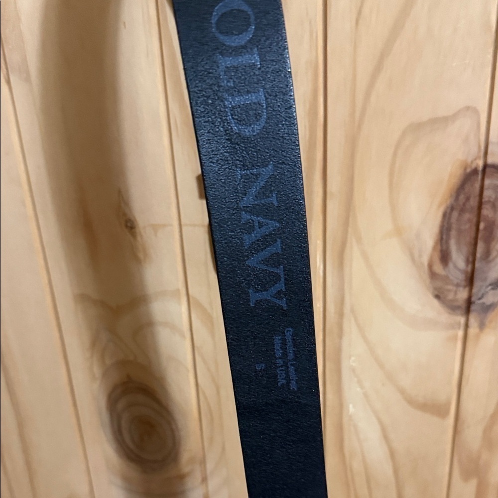 Old Navy Classic Black Leather Belt
